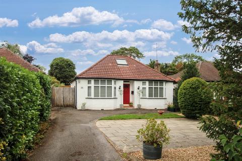 3 bedroom detached bungalow for sale, SCHOOL LANE, FETCHAM, KT22