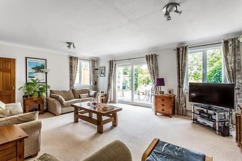3 bedroom detached bungalow for sale, SCHOOL LANE, FETCHAM, KT22