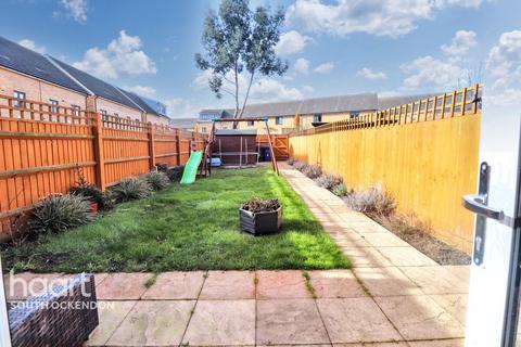 4 Marshfoot Close, Aveley, South Ockendon, RM15 4DW