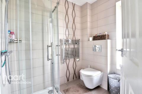4 Marshfoot Close, Aveley, South Ockendon, RM15 4DW