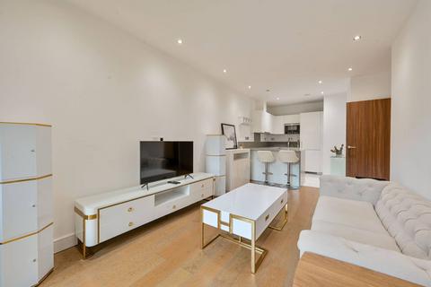 2 bedroom flat for sale, Longfield Avenue, Ealing Broadway, London, W5