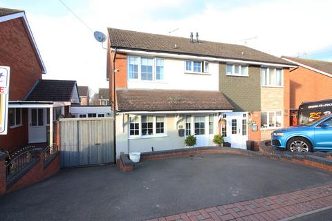 3 bedroom semi-detached house for sale, Lingfield Way, Kingswinford DY6