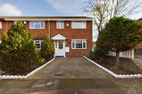 3 bedroom end of terrace house for sale, Dale Close, South Ockendon, Essex, RM15 5DR