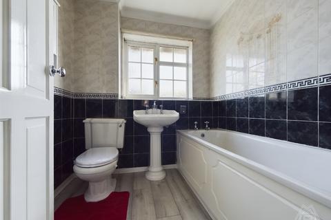 5 Dale Close, South Ockendon, RM15 5DR