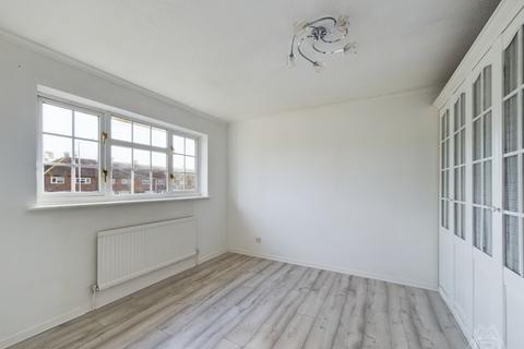 5 Dale Close, South Ockendon, RM15 5DR