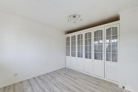 5 Dale Close, South Ockendon, RM15 5DR