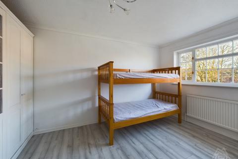 5 Dale Close, South Ockendon, RM15 5DR