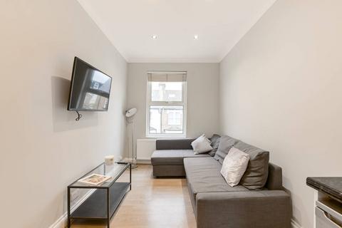 3 bedroom flat for sale, Khama Road, Tooting Broadway, London, SW17