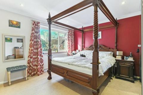 7 Bellamy Close, Ickenham, Uxbridge, UB10 8SJ