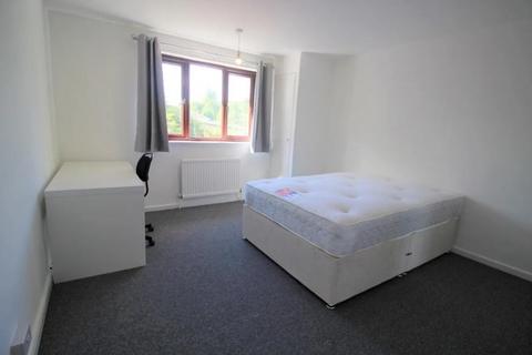 3 bedroom semi-detached house to rent, Lace Street, Nottingham NG7