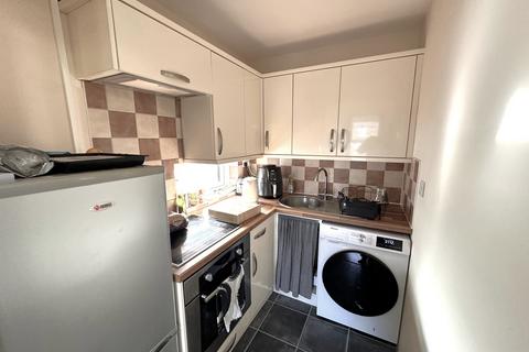 1 bedroom flat for sale, GOLDSWORTH PARK, WOKING