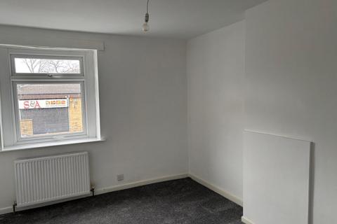 1 bedroom terraced house for sale, Blackmoorfoot Road, Huddersfield, West Yorkshire, HD4