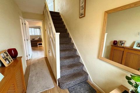 3 bedroom semi-detached house for sale, Moorside Gardens, Drighlington, Bradford