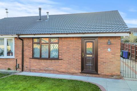 2 bedroom semi-detached bungalow for sale, Dundee Close, Fearnhead, WA2