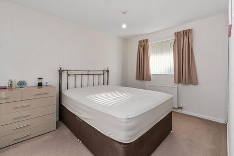 37 Dundee Close, Fearnhead, Warrington, WA2 0UJ