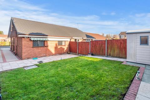 37 Dundee Close, Fearnhead, Warrington, WA2 0UJ