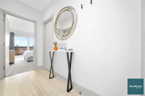 1 Adams Close, London, N3 1DY