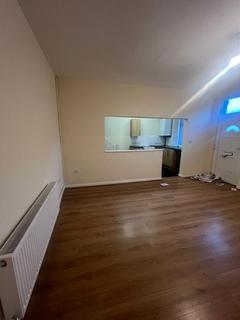 2 bedroom end of terrace house to rent, Cutler Lane, Bacup OL13