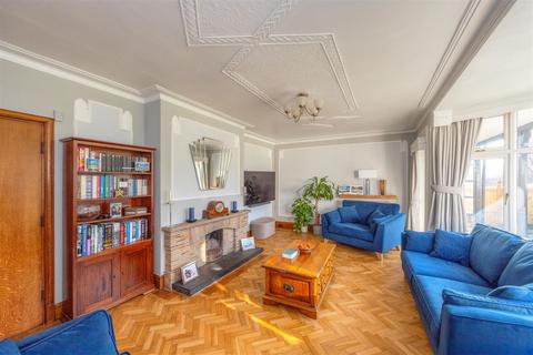 2a Main Avenue, Totley Rise, Sheffield, S17 4FG