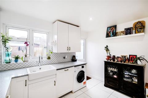 27 Torbitt Way, Ilford, IG2 7TA