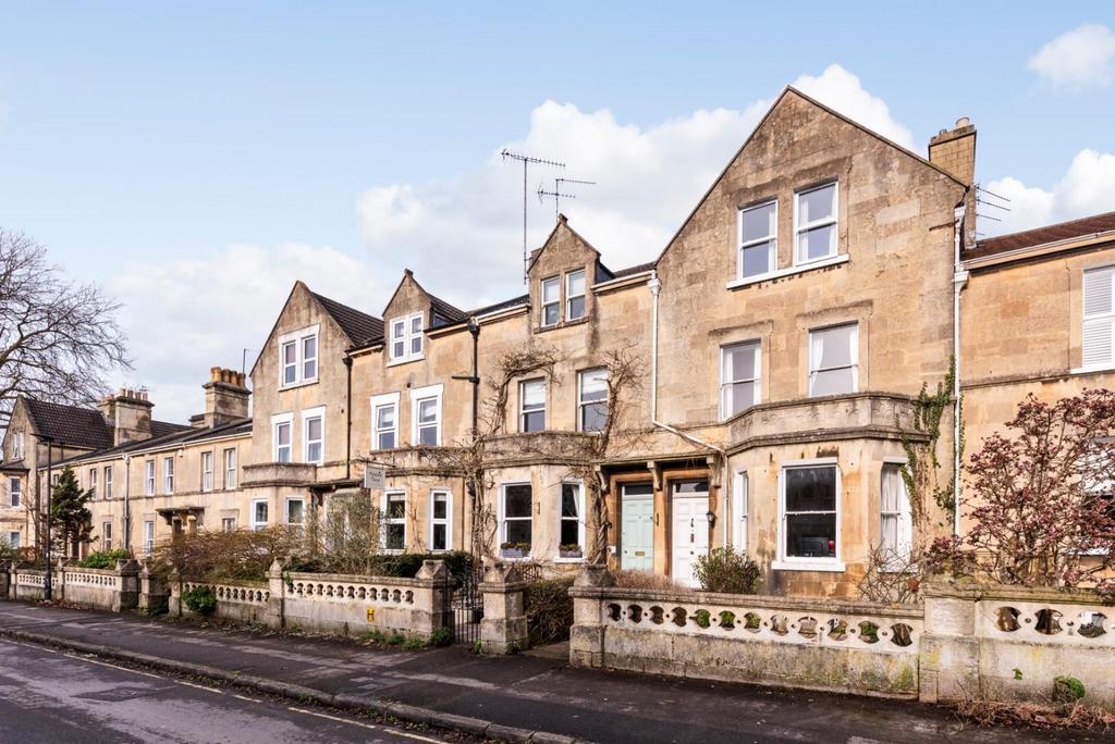 9 Pulteney Gardens, Bath, BA2 4 HG-1.jpg