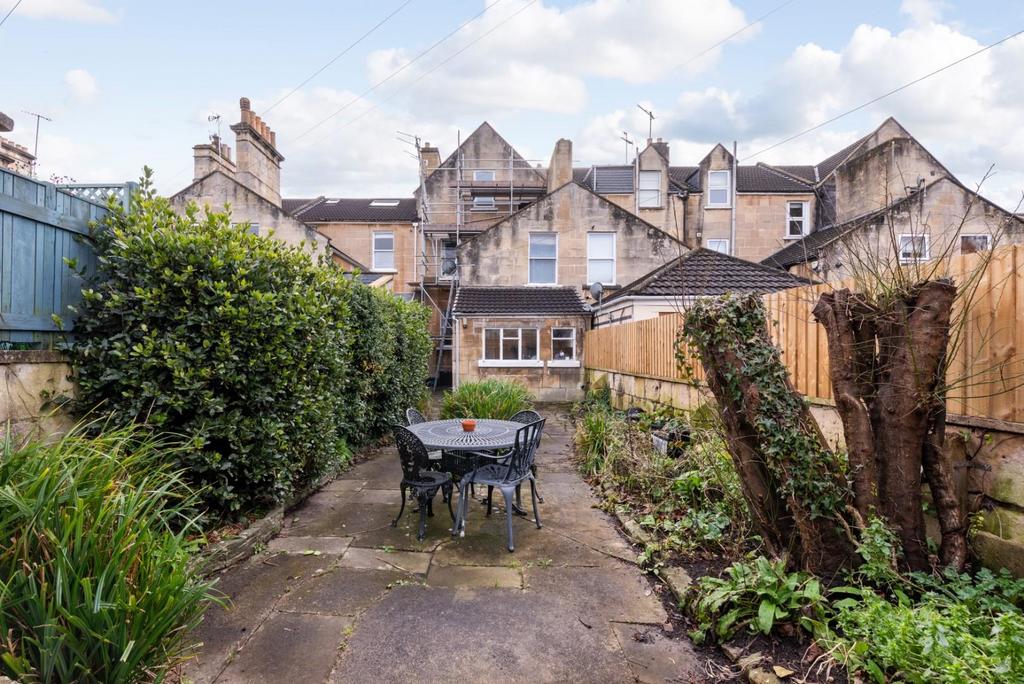 9 Pulteney Gardens, Bath, BA2 4 HG-15.jpg