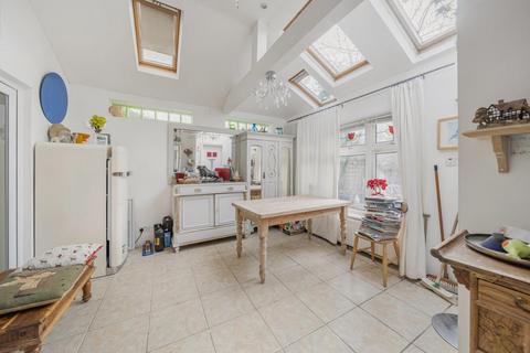 4 bedroom semi-detached house for sale, Pendennis Road, Streatham