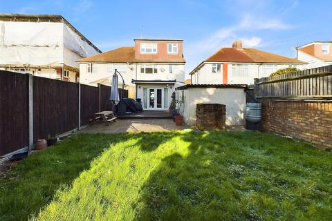 35 Ferncroft Avenue, Ruislip, HA4 9JE