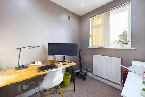 35 Ferncroft Avenue, Ruislip, HA4 9JE