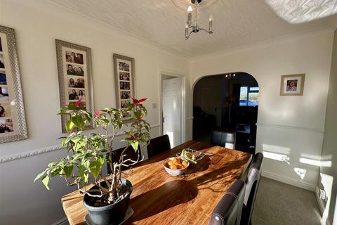 125 Longfield Road, Darlington, DL3 0HS