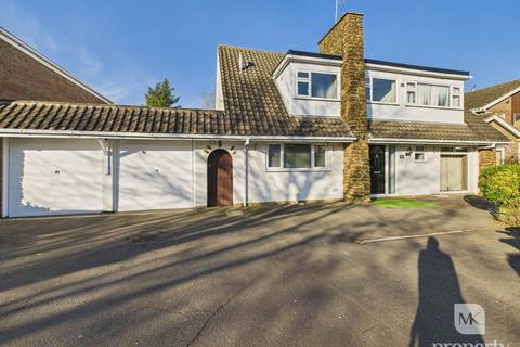 5 bedroom detached house to rent, Wentworth Way, Milton Keynes MK3