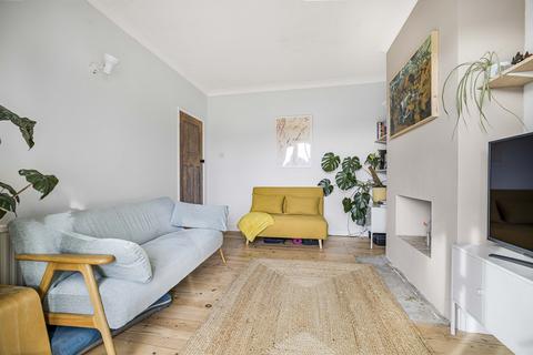2 Blythe Close, London, SE6 4UW