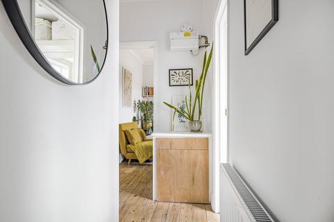 2 Blythe Close, London, SE6 4UW