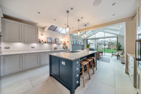 6 Cedar Road, Weybridge, KT13 8NY
