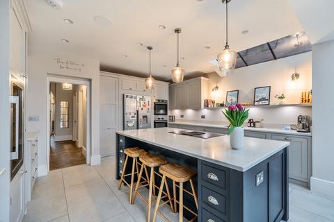 6 Cedar Road, Weybridge, KT13 8NY