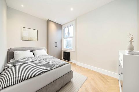 3 bedroom flat for sale, Latchmere Road, London SW11