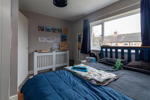 8 Avebury Close, Nottingham, NG11 9FX