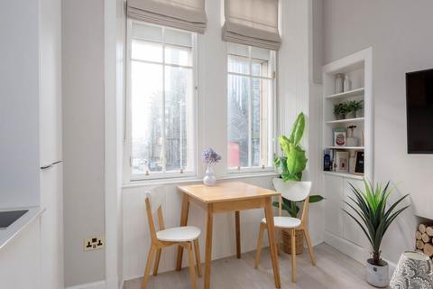 1 bedroom flat for sale, Upper Bow, Old Town, Edinburgh