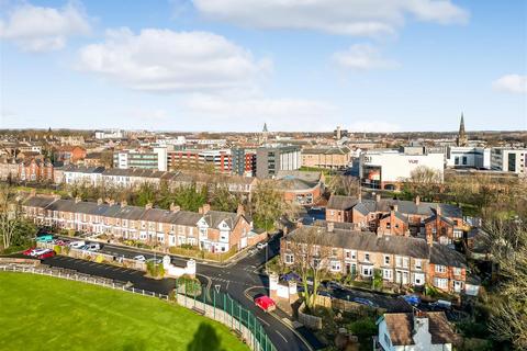 3 bedroom townhouse for sale, South Terrace, Darlington