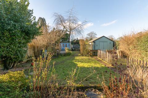 3 bedroom semi-detached house for sale, Bonehurst Road, Horley, Surrey, RH6