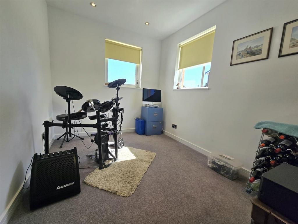 Bedroom 3.jpg