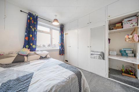 45 Appledore Avenue, Ruislip, HA4 0UT