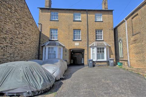 4 bedroom semi-detached house for sale, New Road, Ware SG12