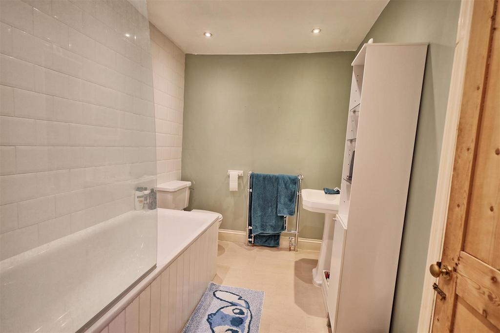 En suite bathroom