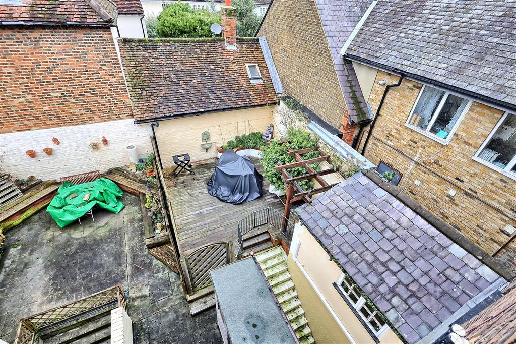 Courtyard garden