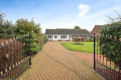 4 bedroom detached bungalow for sale, Newark Road, Lincoln LN1