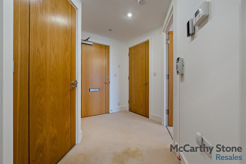 8635279-interior10-800.jpg