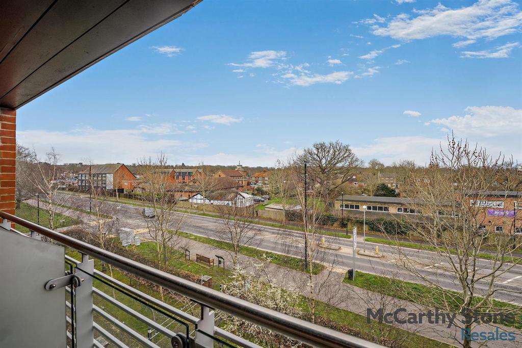 8680715-exterior01-800.jpg