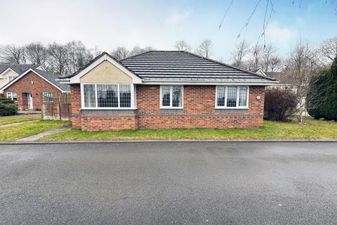 2 bedroom semi-detached bungalow for sale, Pavilion End, Stourbridge DY7