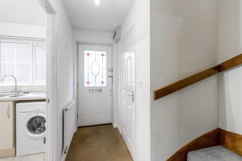 71 Foxholes Close, Deanshanger, Milton Keynes, MK19 6HA